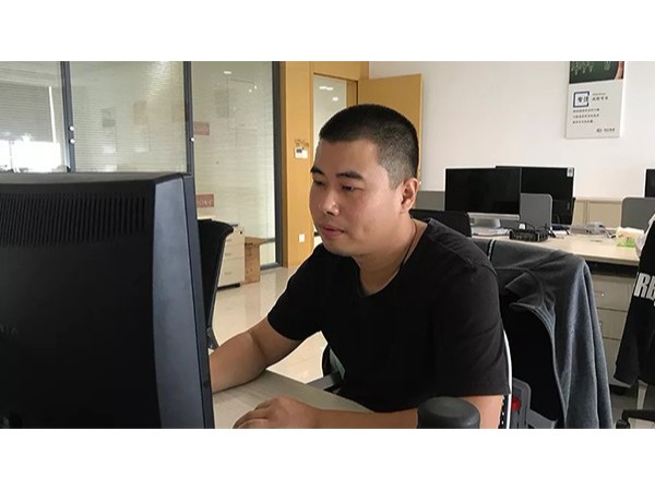 草莓视频苹果下载行業優秀的市場專員——鄧文傑